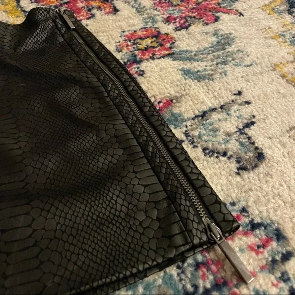 A|X Black Leather Snakeskin Mini Skirt NWT - Picture 3 of 8